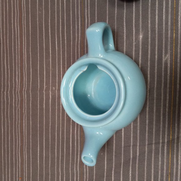 **** RARE*** ROBIN EGG BLUE HEATH POTTERY TEA POT